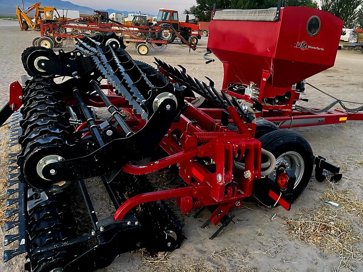 2023 Unverferth 1245 Equipment Image0