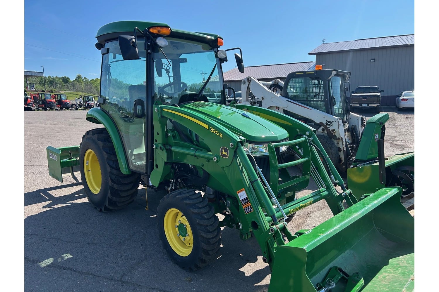Main image John Deere 3033R