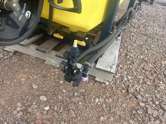 Image of Ag Spray 225G MC2 3PT equipment image 2
