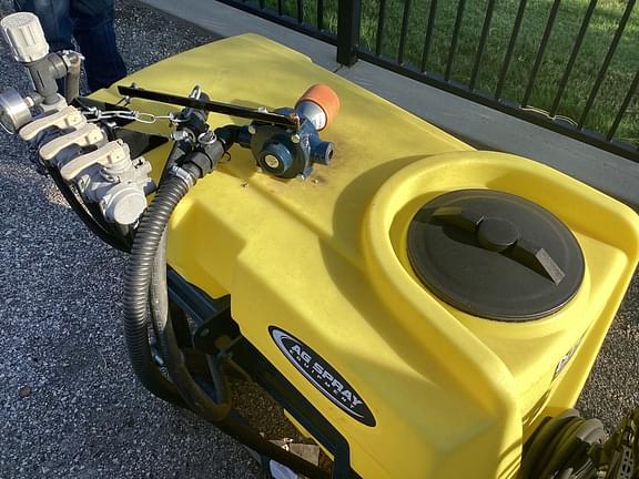 Image of Ag Spray MC60LLH equipment image 4
