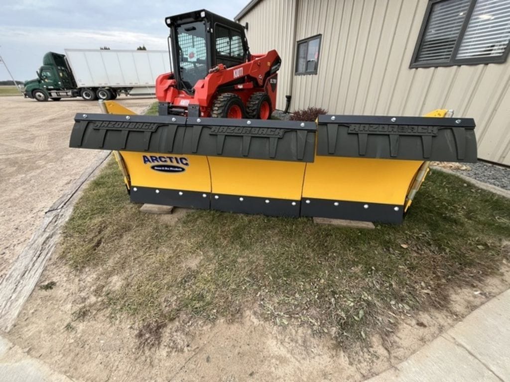 2023 Arctic RZB-8.5 Equipment Image0