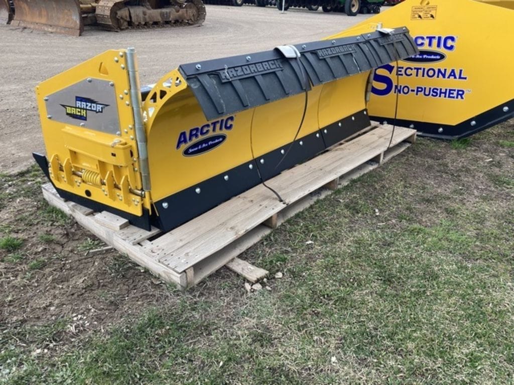 2023 Arctic RZB-8.5 Equipment Image0