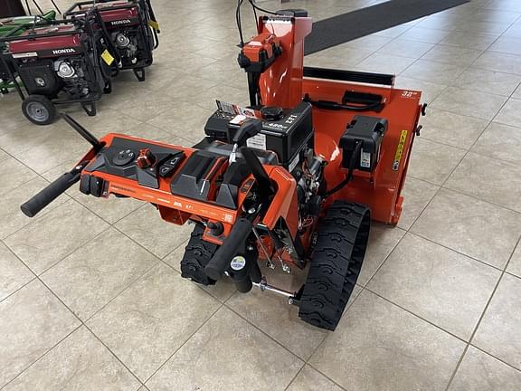 Image of Ariens Professional Kraken 32 Rapidtrak equipment image 2