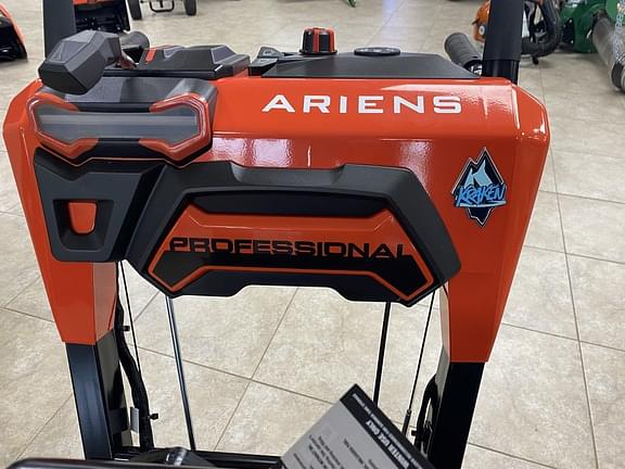 Image of Ariens Professional Kraken 32 Rapidtrak equipment image 3