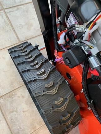 Image of Ariens Professional 32 Hydro RapidTrak equipment image 2