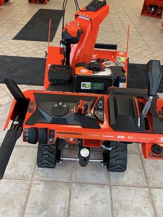 Image of Ariens Professional 32 Hydro RapidTrak equipment image 3