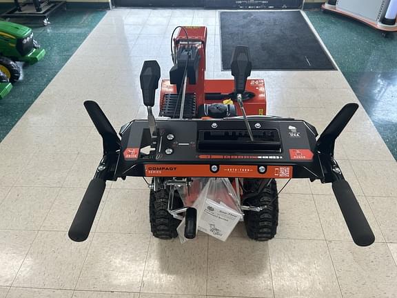 Image of Ariens Compact 24 equipment image 3