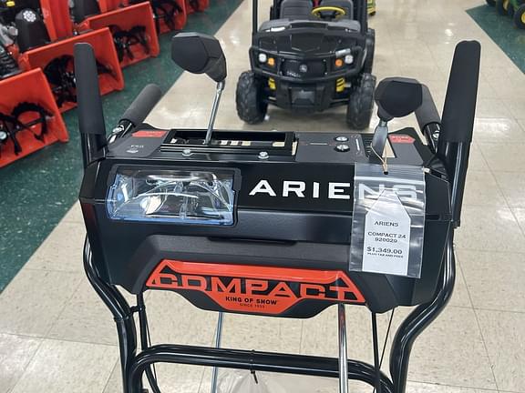 Image of Ariens Compact 24 equipment image 4