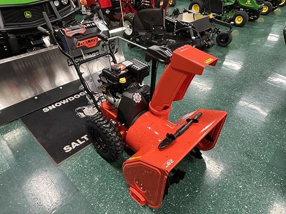 Image of Ariens Deluxe 28 equipment image 1