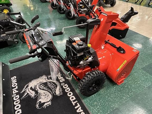 Image of Ariens Deluxe 28 equipment image 2