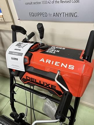 Image of Ariens Deluxe 30 equipment image 2