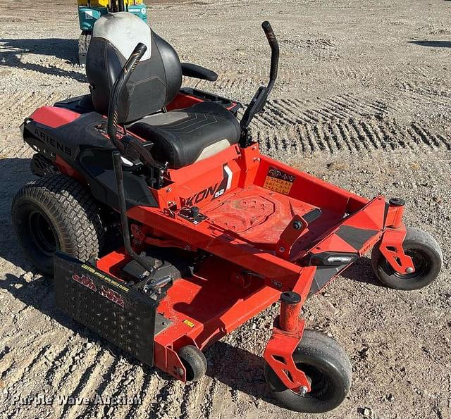 Image of Ariens Ikon 52 equipment image 2
