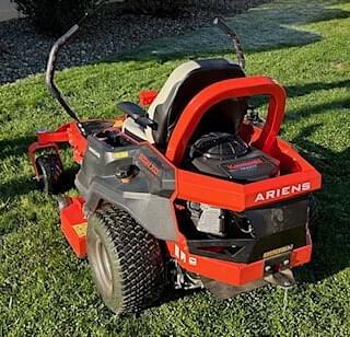 Image of Ariens Ikon XD42 equipment image 3