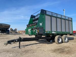 2023 Art's Way 2120 Image