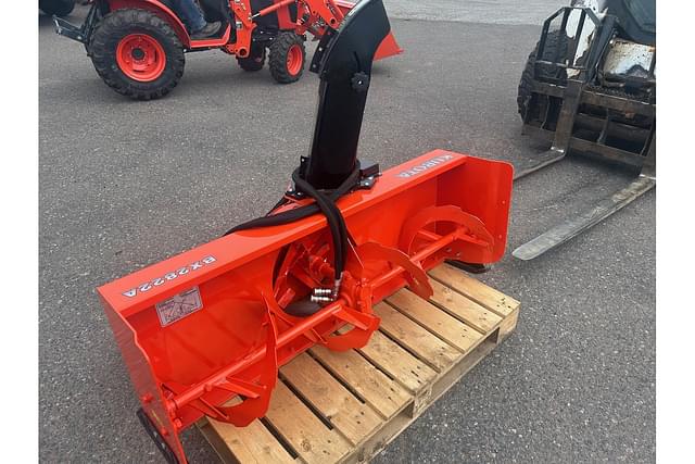 Image of Kubota B2601HSD equipment image 4
