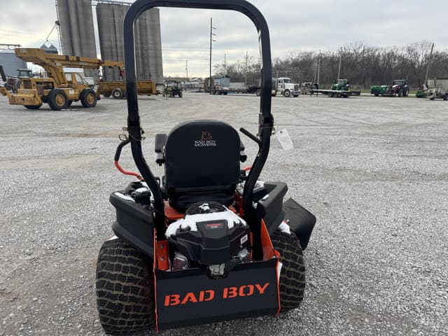 Image of Bad Boy Maverick equipment image 4