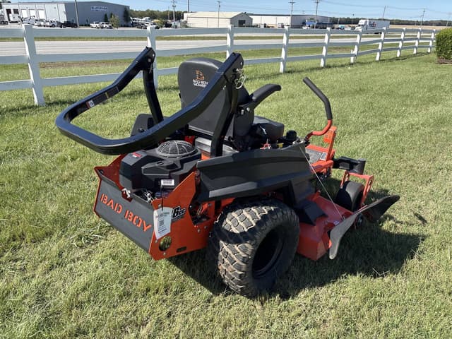 Image of Bad Boy Maverick equipment image 2