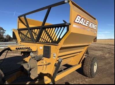 2023 Bale King 5300 Equipment Image0