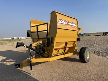 Main image Bale King 8200
