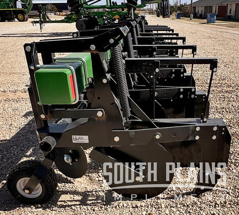 2023 B&H 9100 Equipment Image0