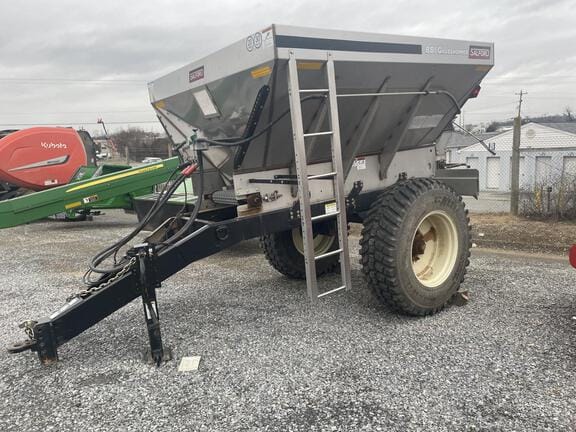 2023 BBI Grasshopper Equipment Image0