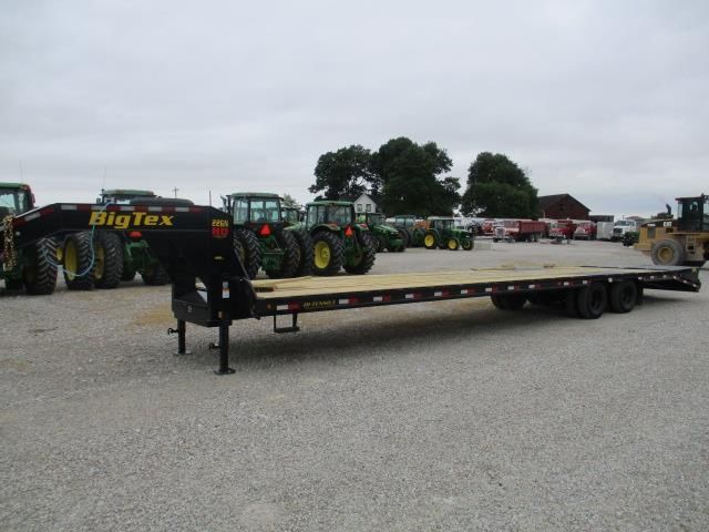 2023 Big Tex 22GN-35BK+5MR Equipment Image0