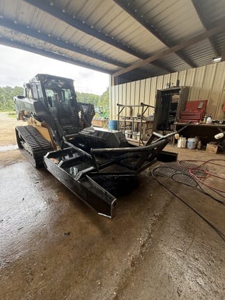 2023 Blue Diamond 103030 Equipment Image0