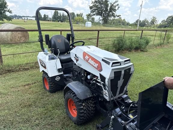 Image of Bobcat AT450 equipment image 3