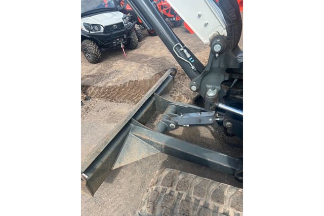 Image of Bobcat E42 equipment image 4