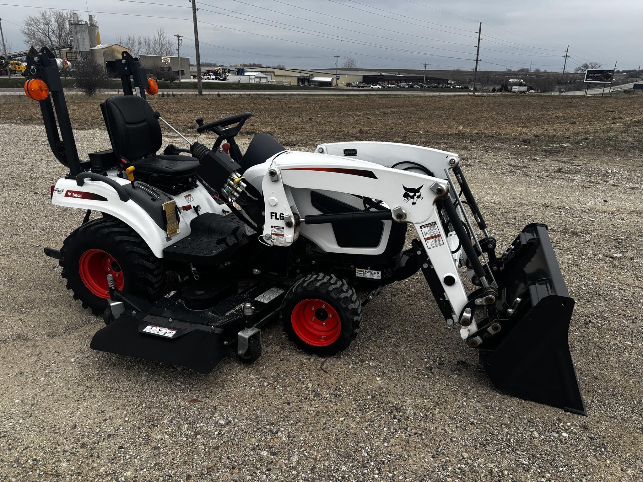 2023 Bobcat CT1021 Equipment Image0