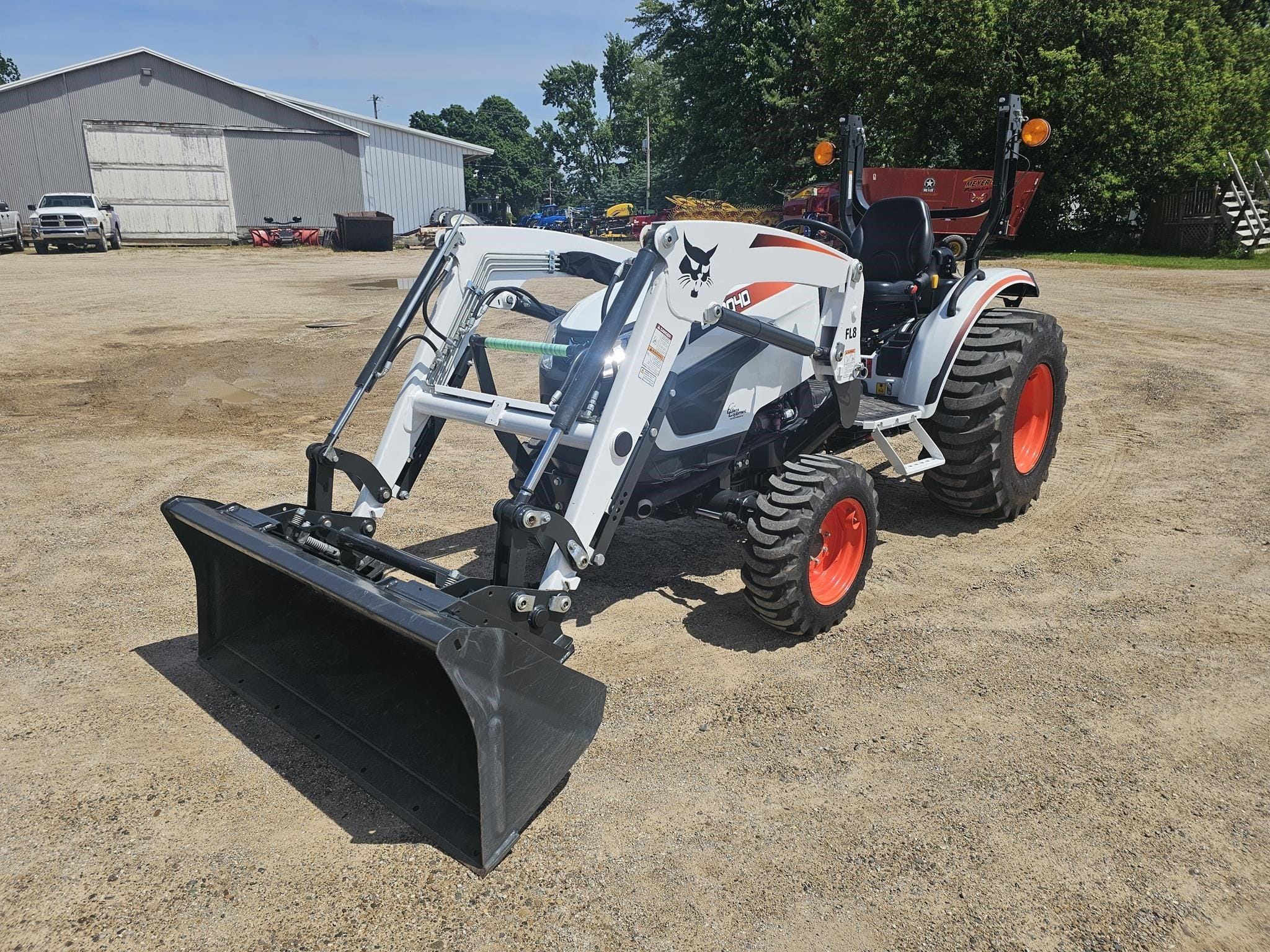 2023 Bobcat CT2040 Equipment Image0