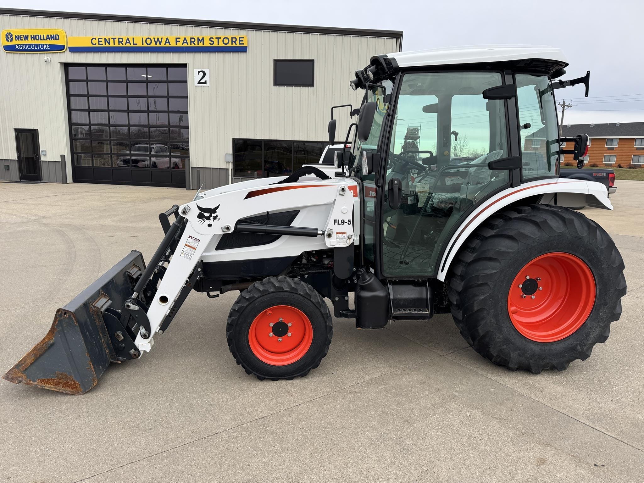2023 Bobcat CT5550 Equipment Image0