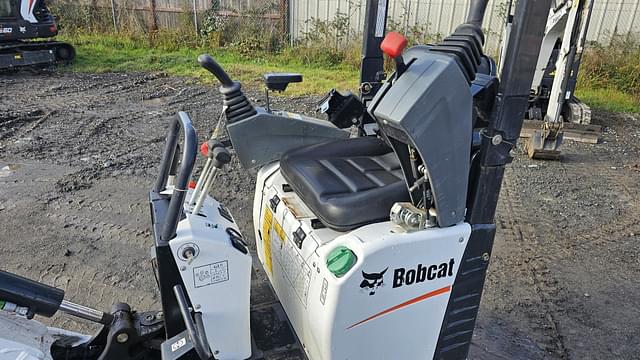 Image of Bobcat E10 equipment image 4