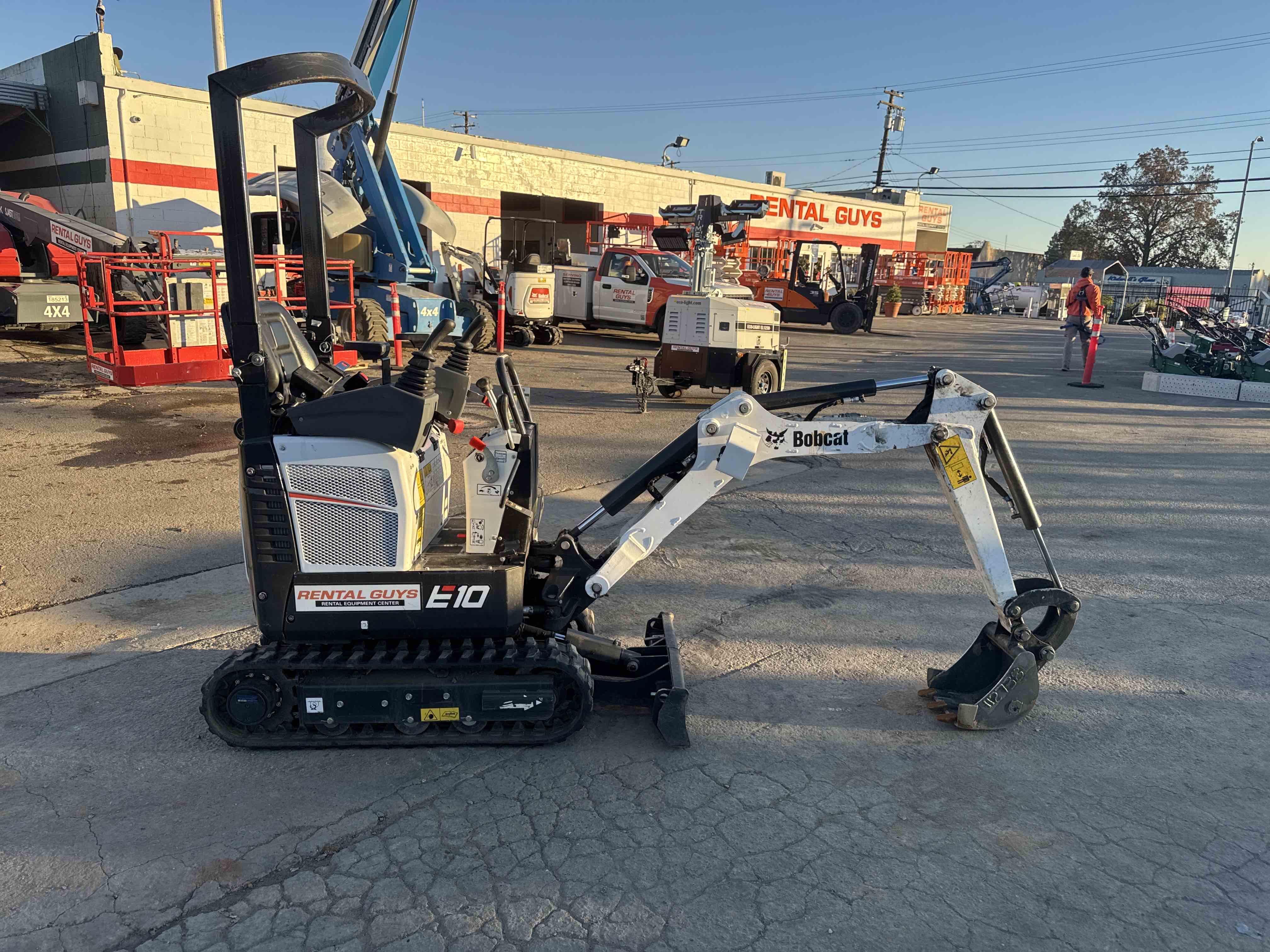 2023 Bobcat E10 Equipment Image0