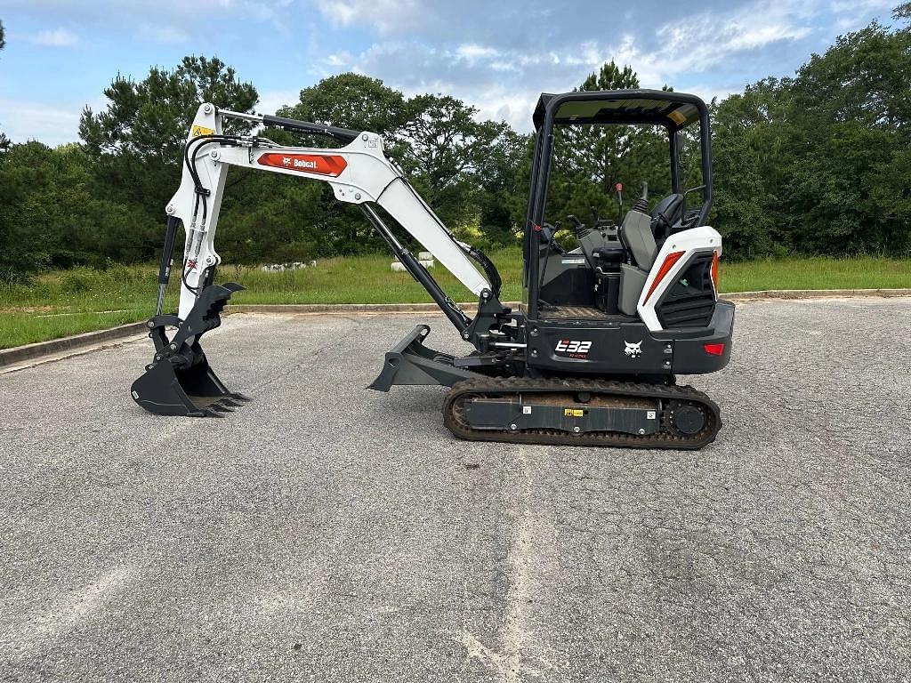 Image of Bobcat E32i Primary image