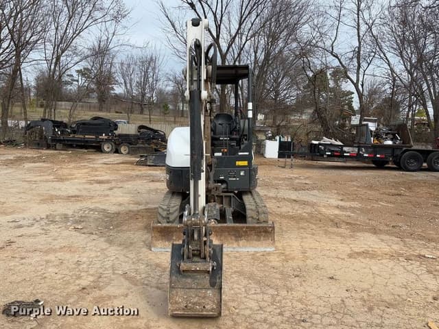 Image of Bobcat E32i equipment image 1
