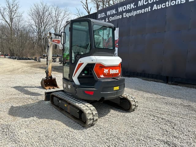Image of Bobcat E35 equipment image 1