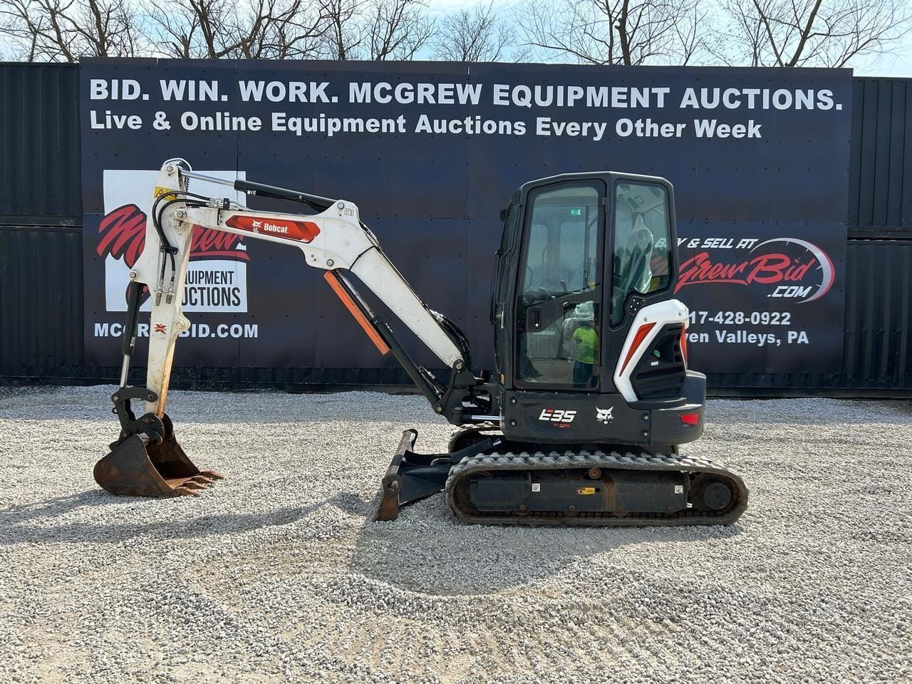 2023 Bobcat E35 Equipment Image0
