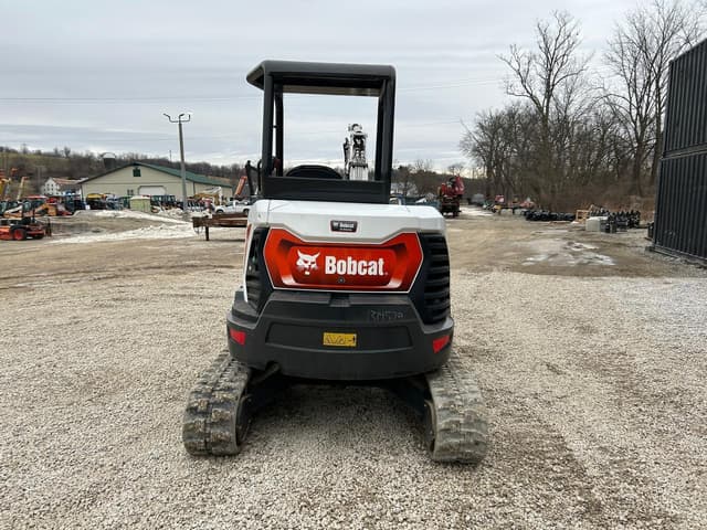 Image of Bobcat E35 equipment image 2