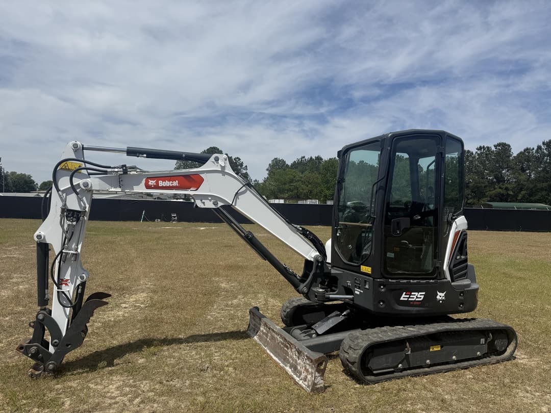 Image of Bobcat E35 Primary image