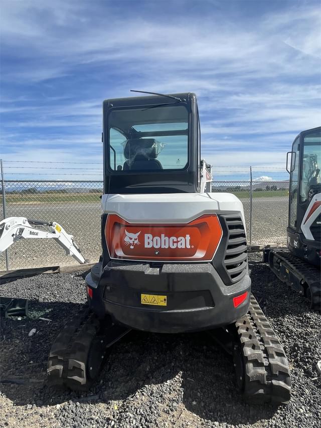 Image of Bobcat E35 equipment image 2