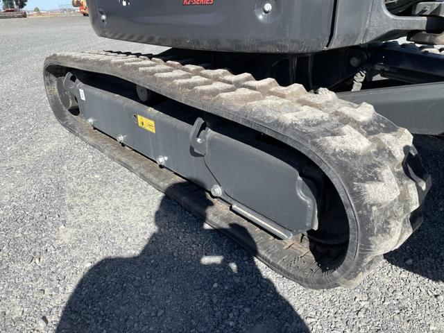 Image of Bobcat E35 equipment image 4