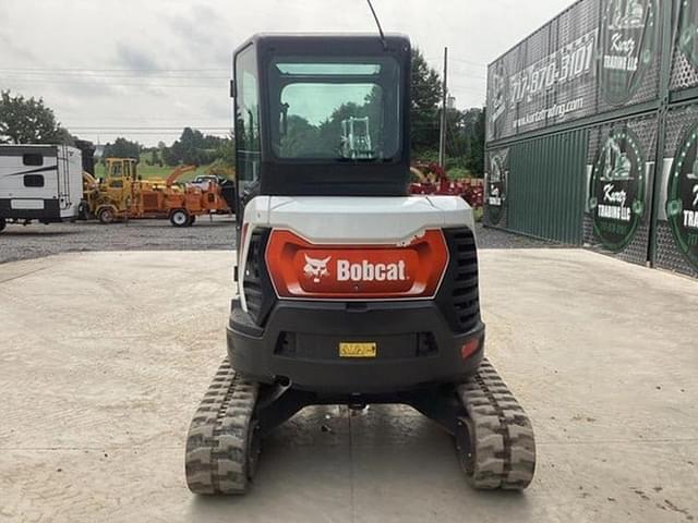 Image of Bobcat E35 equipment image 2