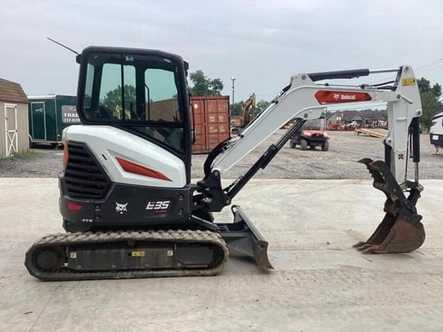 Image of Bobcat E35 equipment image 4