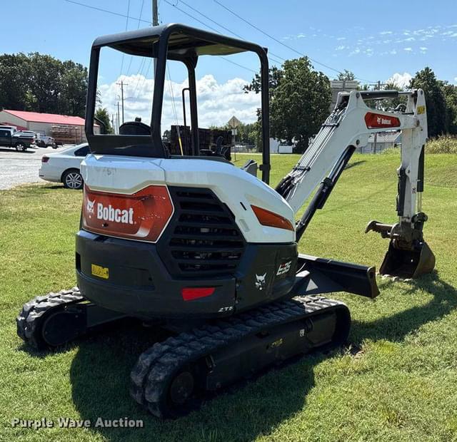Image of Bobcat E35 equipment image 4