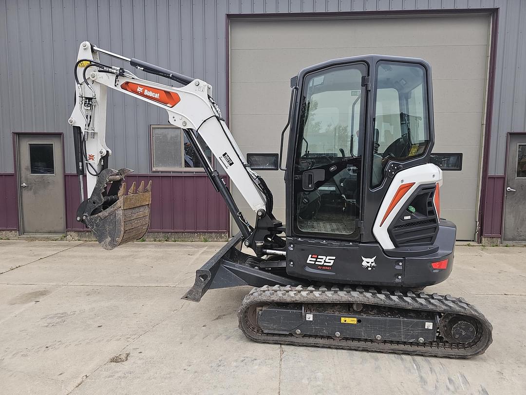 Image of Bobcat E35i Primary image
