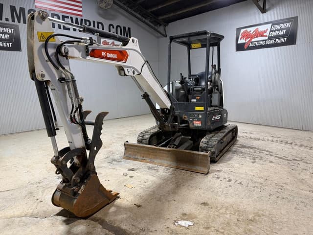 Image of Bobcat E35 equipment image 1