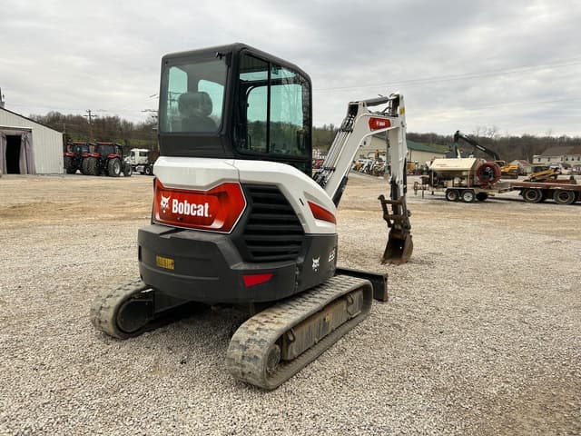 Image of Bobcat E35 equipment image 3