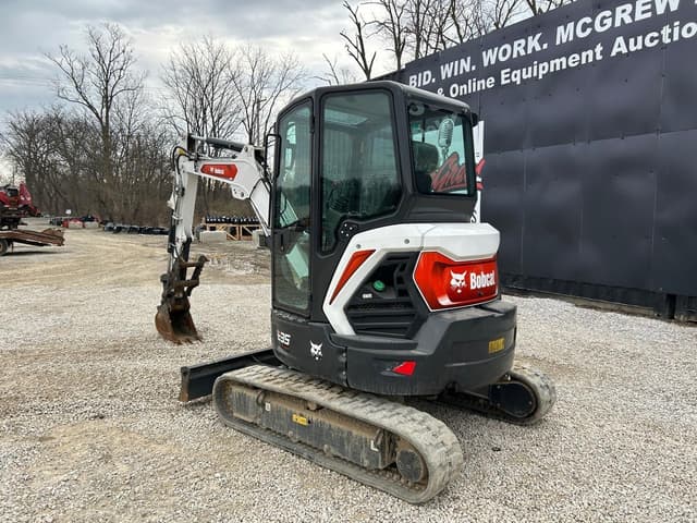 Image of Bobcat E35 equipment image 1