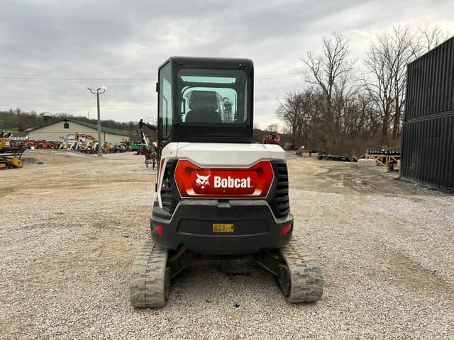 Image of Bobcat E35 equipment image 2